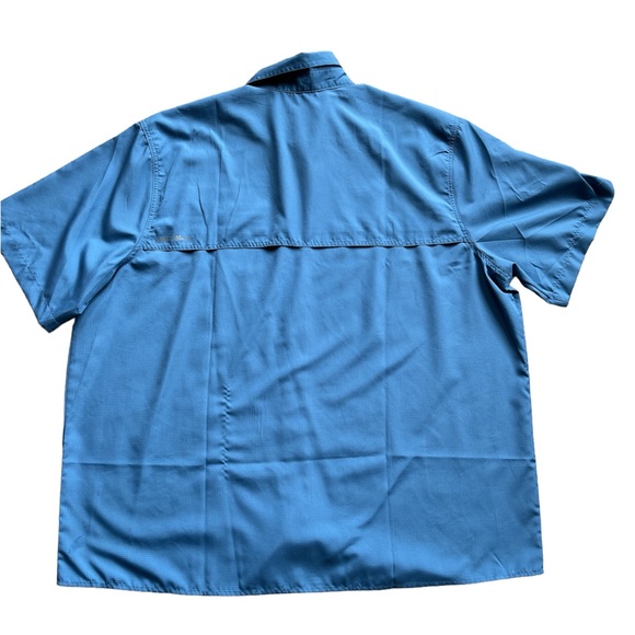 NWOT Men’s Eddie Bauer Button Down Shirt, Hiking, quick drying, vented, travel - Picture 2 of 3